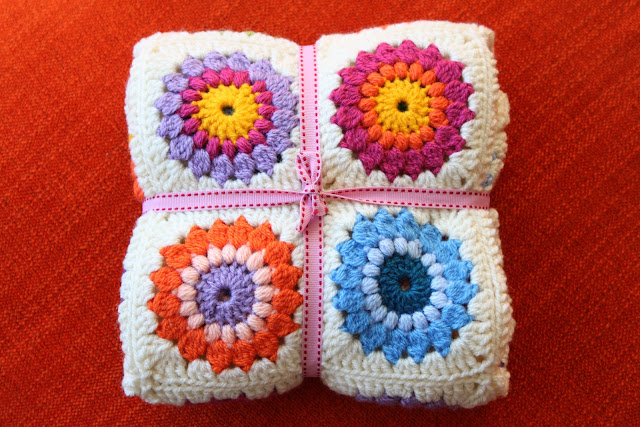 Manta Sunburst Granny Square