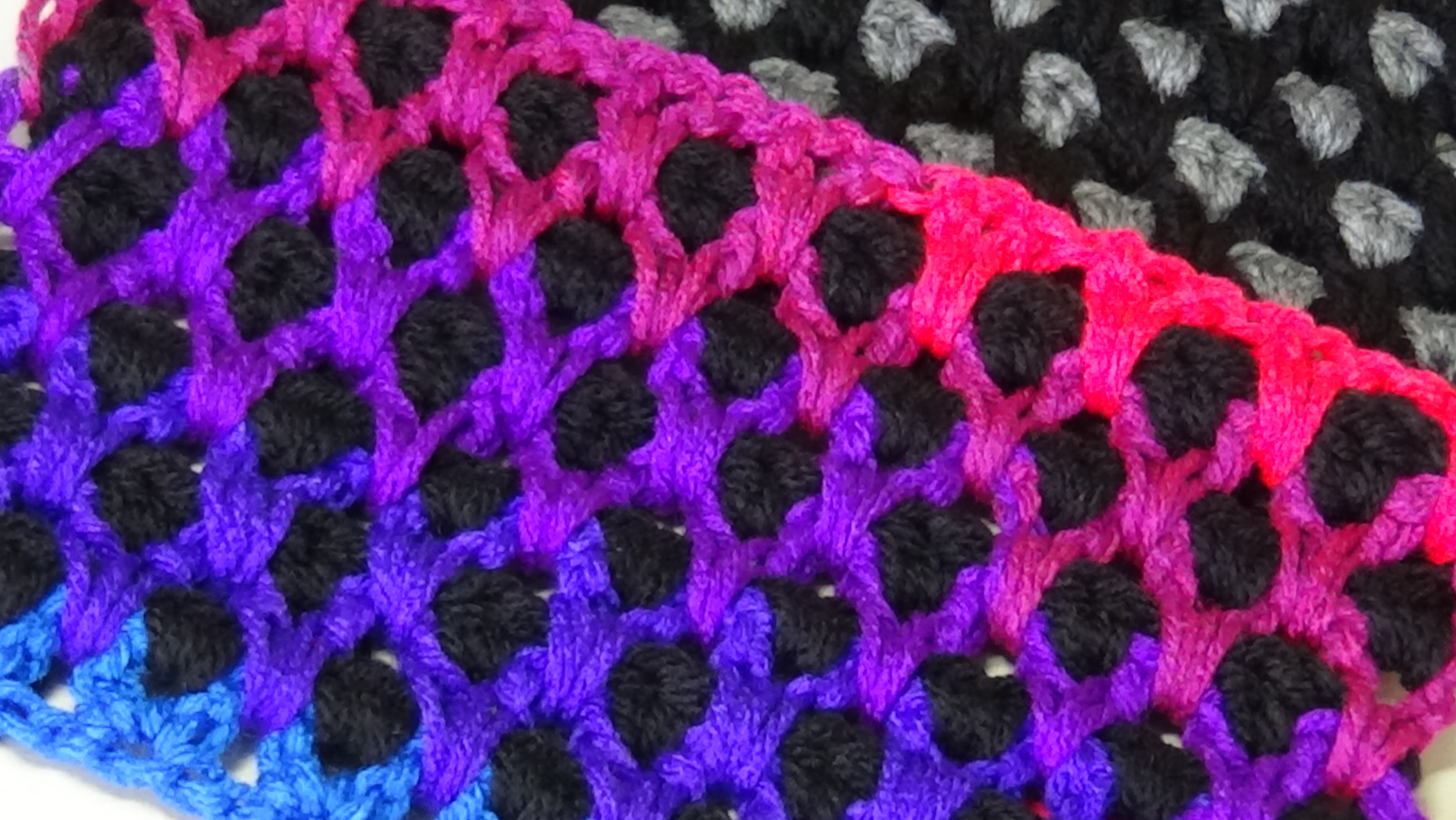 Interlocking Diamonds Stitch Pattern