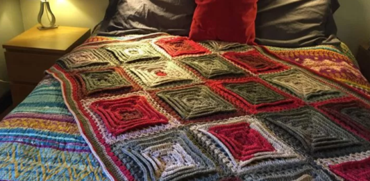 Hypnotic Afghan Pattern