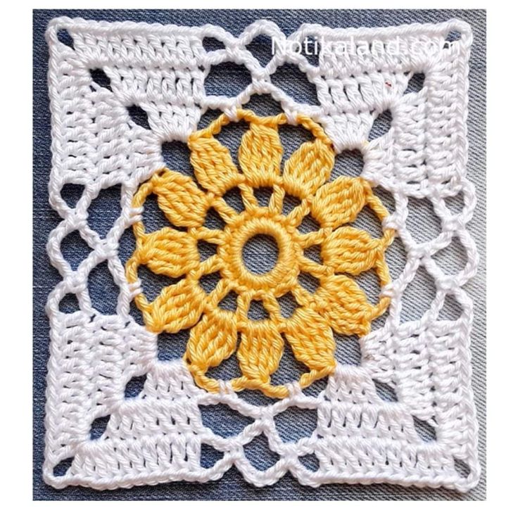 Square Pattern with Flower Free Pattern